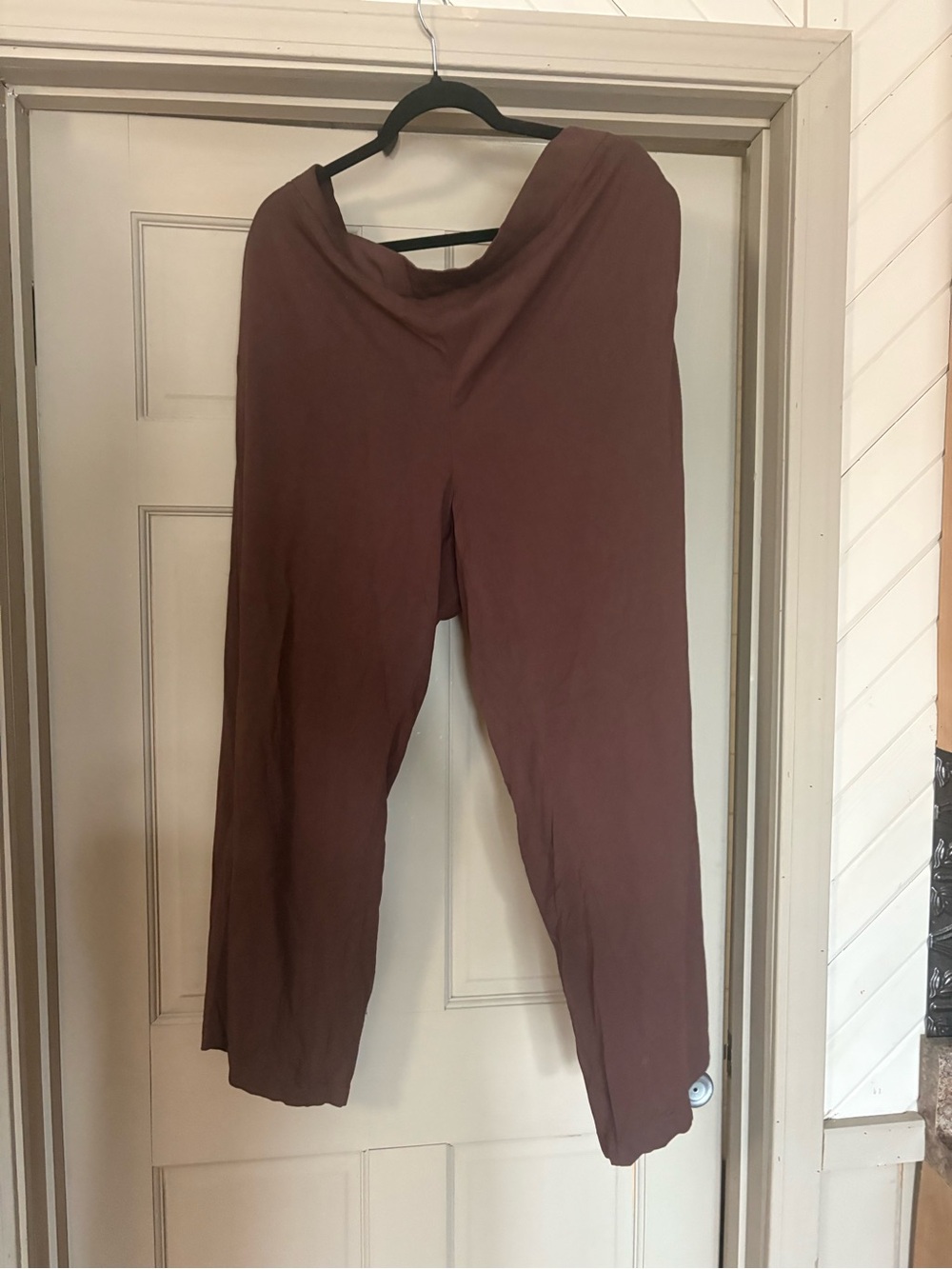 Old Navy Wide-Leg Pull-On Pants in Mauve Brown